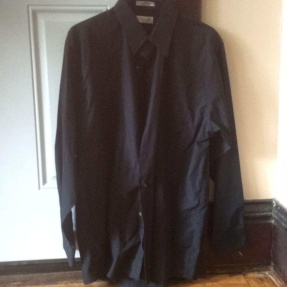 Looks new, long sleeve dress shirt